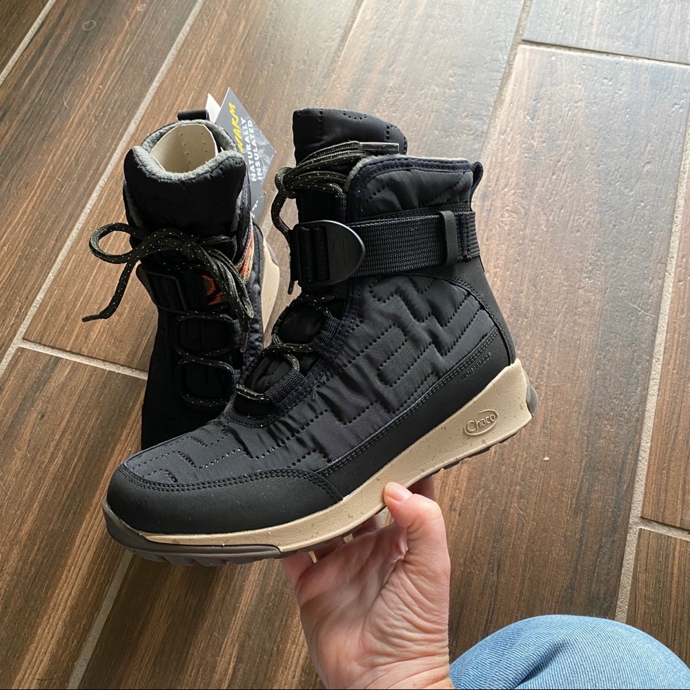 Chaco Borealis Quilt Waterproof Boots Black 6
